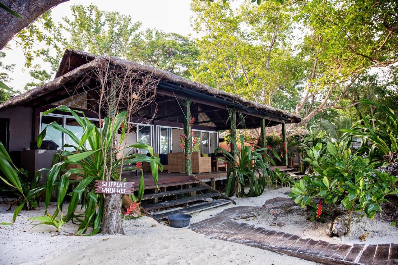 Barrier Beach Resort Luganville Exterior foto