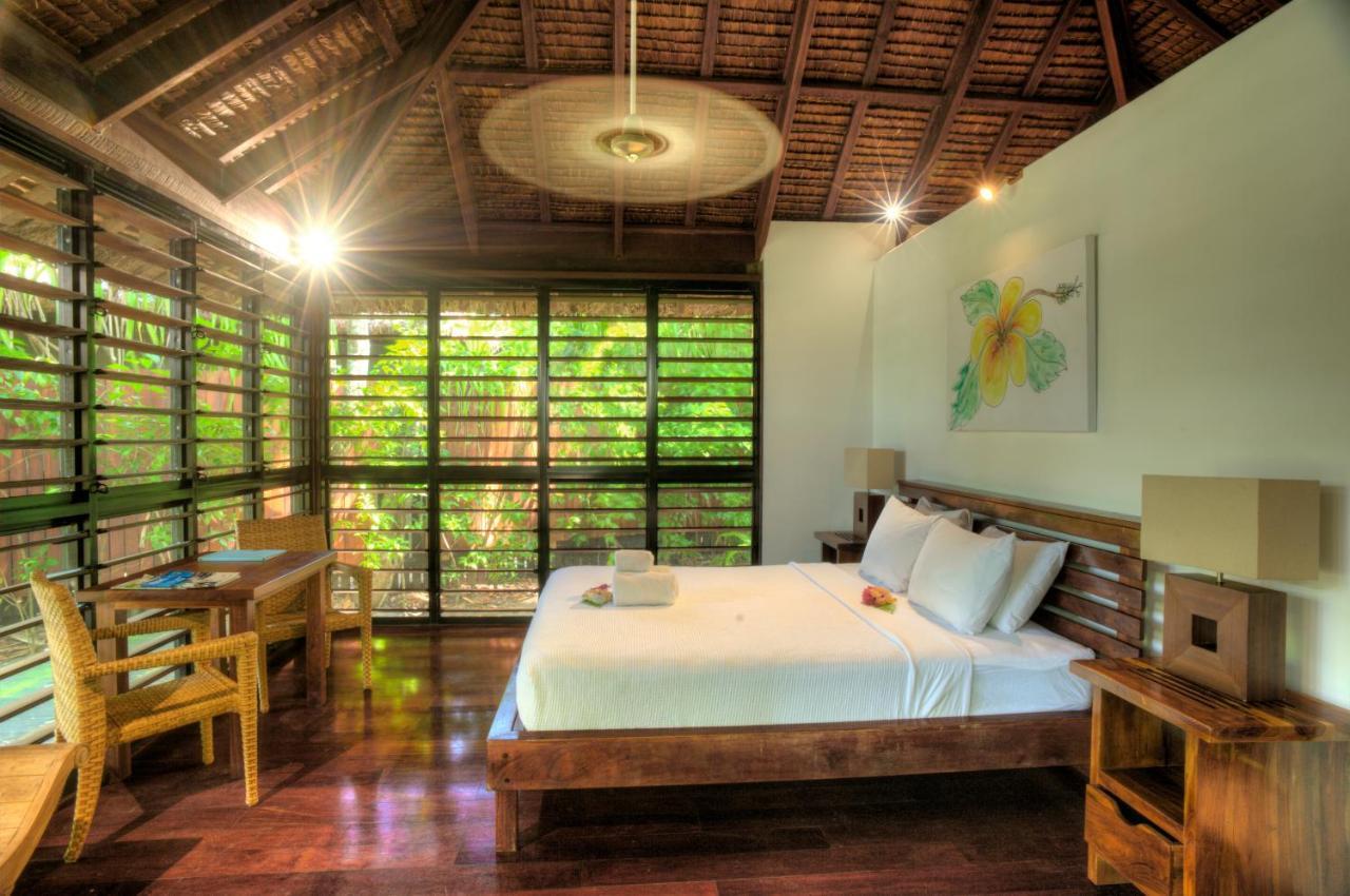 Barrier Beach Resort Luganville Exterior foto