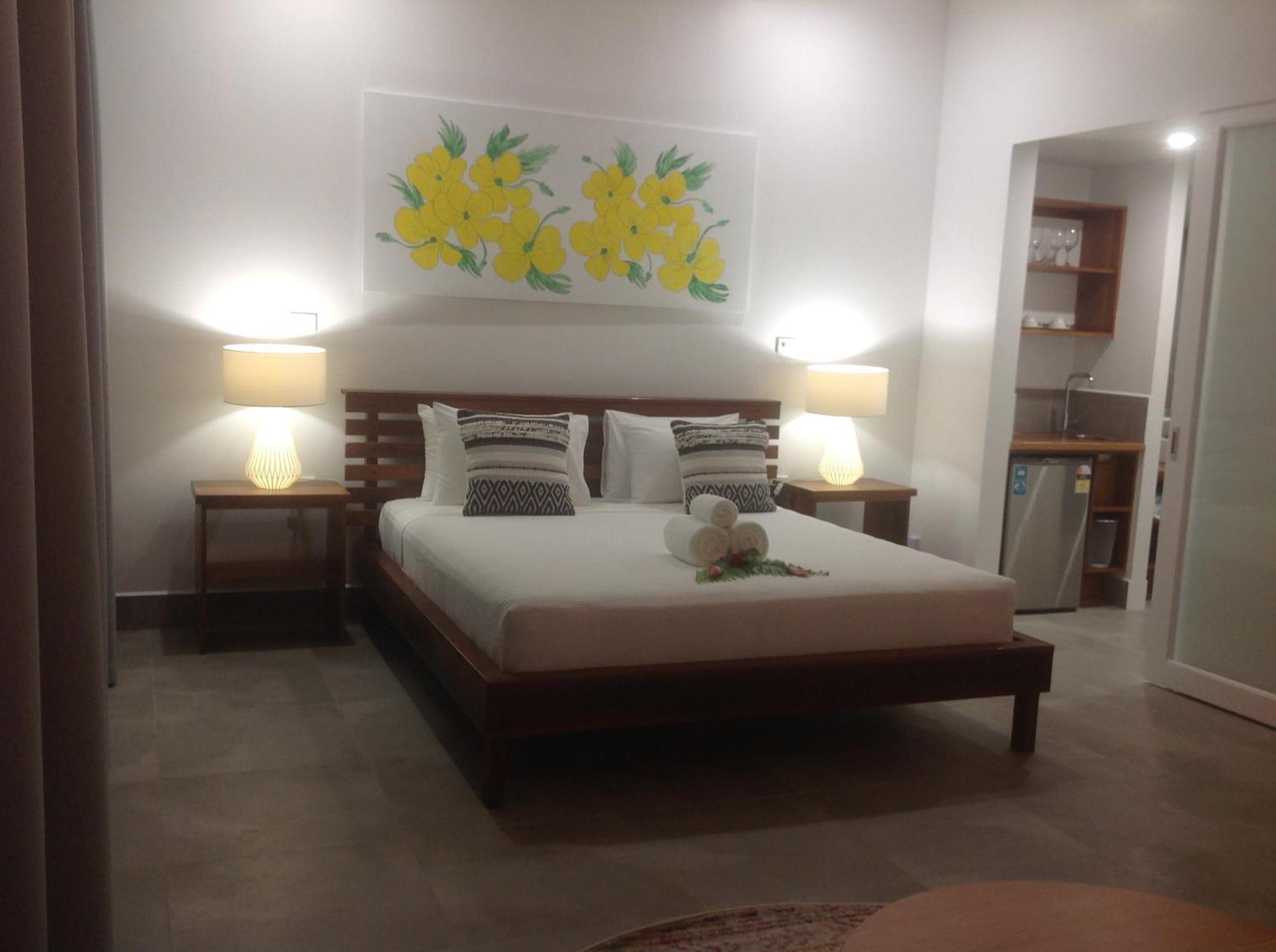 Barrier Beach Resort Luganville Exterior foto