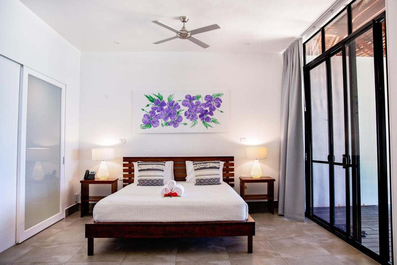 Barrier Beach Resort Luganville Exterior foto