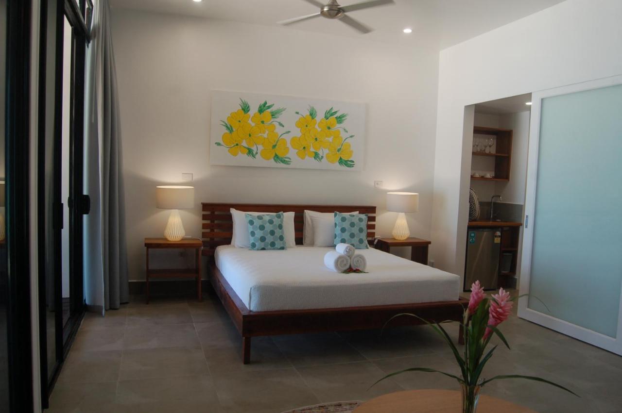 Barrier Beach Resort Luganville Exterior foto